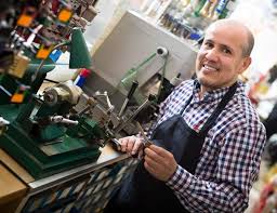 Como Trocar o Miolo da Fechadura em Jaboatão dos Guararapes: 5 Passos Simples carlos silva chaveiro 1